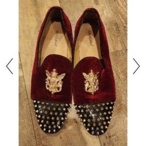 Stylish Velvet Loafers with Gold Embellishments